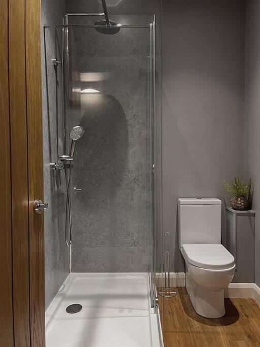Cosy 2 Bedroom Apartment Тодморден Экстерьер фото